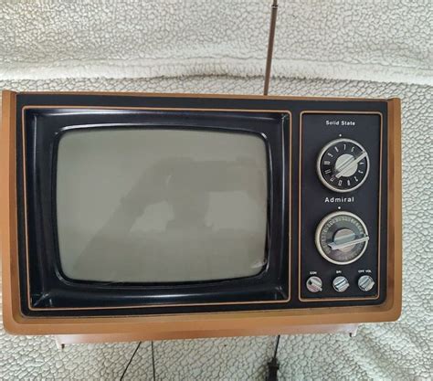 vintage channel - old classic tv channel.